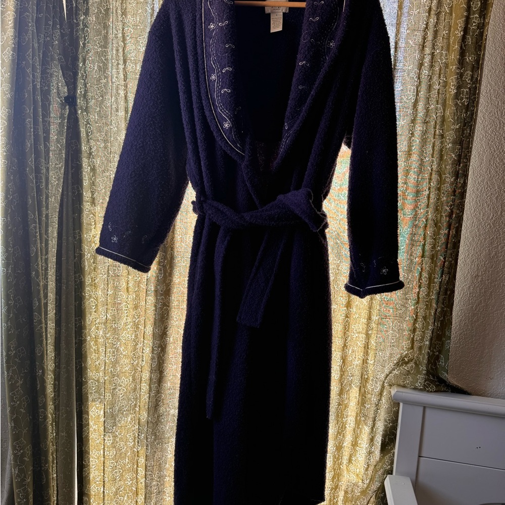 Vintage Amanda Stewart Intimates Purple Elegant Robe Floral Embroidered Small